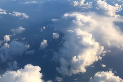 Nuages au-dessus de l'océan